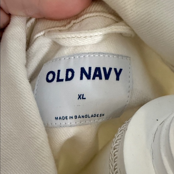 Old Navy Women's Utility Jacket in Cream - Picture 2 of 5